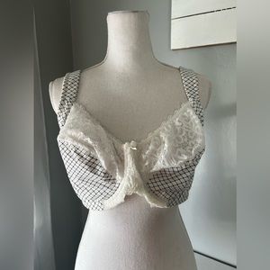 Curve Muse Semi-Sheer Underwire Lace Bra size 46D